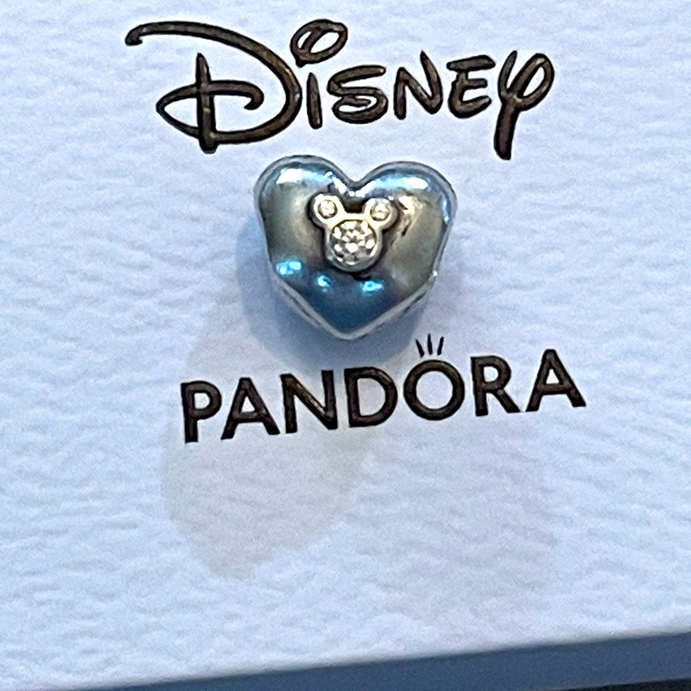 Authentic Disney x Pandora Heart of Mickey cz charm